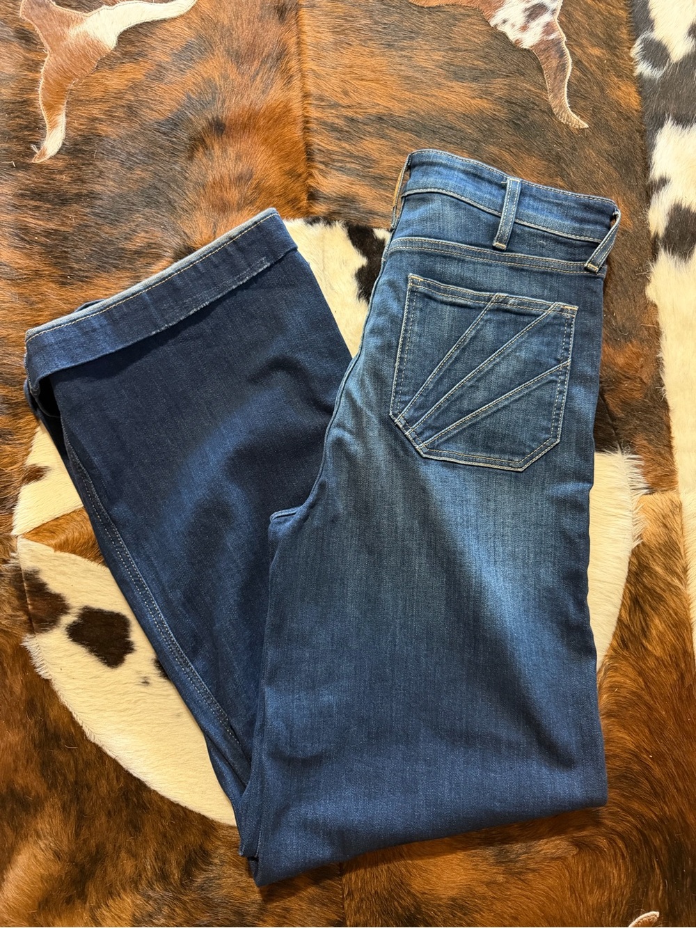 Ariat Women's Two-Tone Blue Flare Jeans